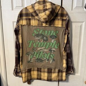Stone Temple Pilots Back Upcycled Graphic Tee & Hooded Flannel - Size Men's XL